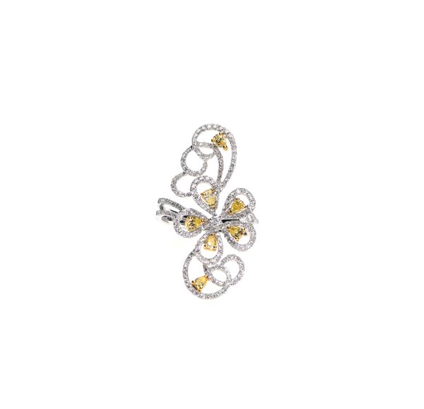 750 White Gold Diamond Ring D3-009