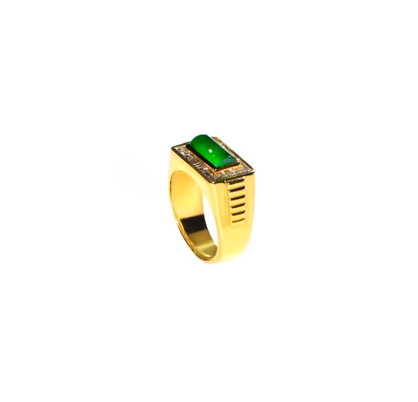 750 Yellow Gold Jade Ring D3-026