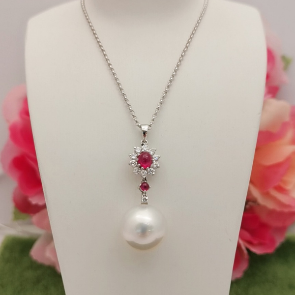 18K White Gold Pearl And Ruby With Diamond 3MP00214				